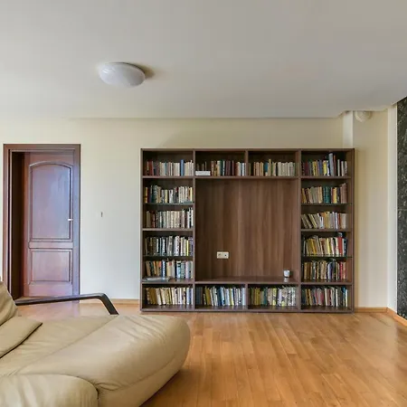 Flat With Monster Living Apartament