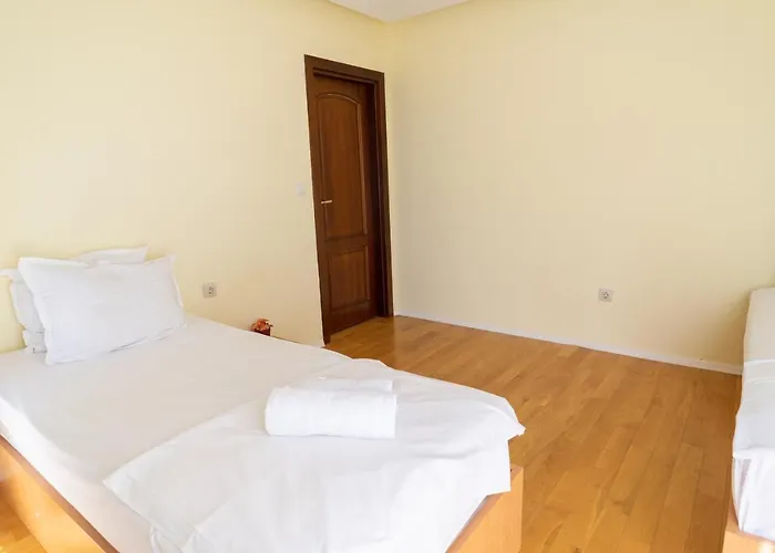 Flat With Monster Living Βάρνα