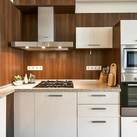 Flat With Monster Living Warna