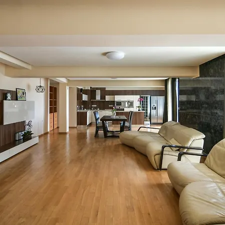 Flat With Monster Living *